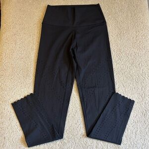 Offline by Aerie Goals Women High Rise 7/8 Legging w/ Hole Detailing Black M